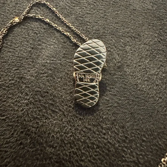 Na Hoku Gold Slipper Pendant Necklace - Picture 4 of 4